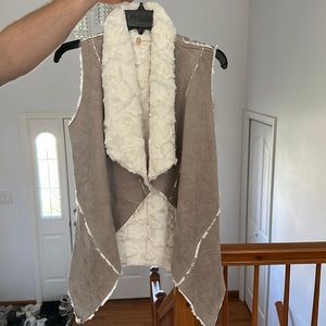 Altar’d State Cardigan/vest